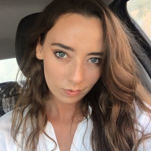 Meet your Posher, Olivia